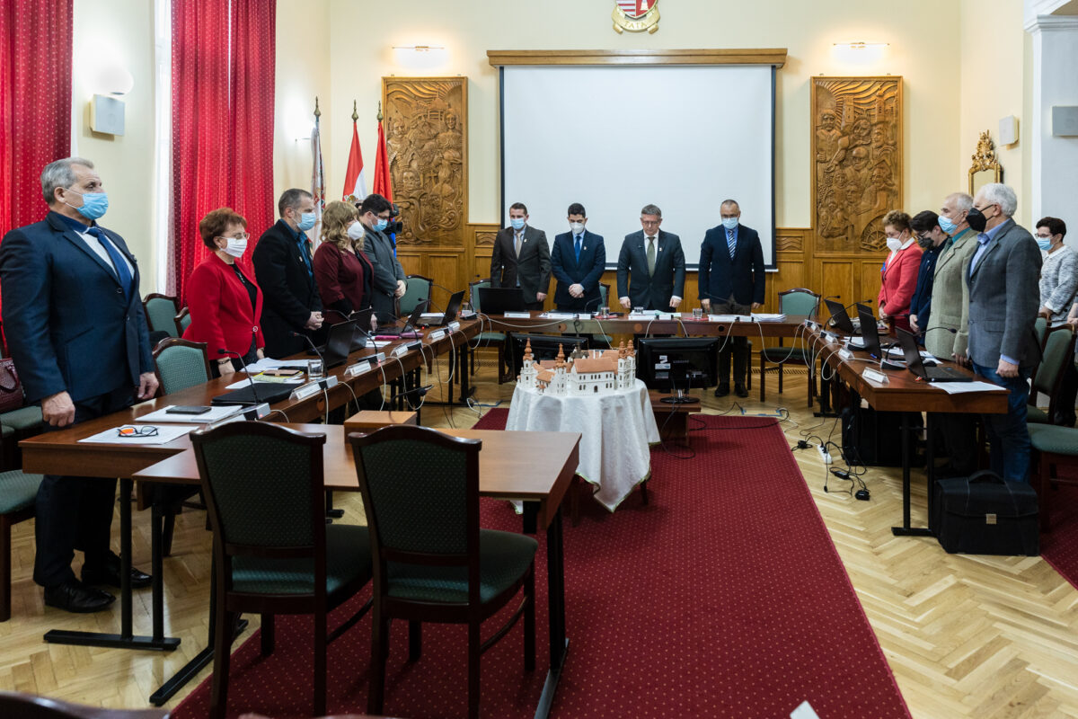 Kiemelt kép a Évi első ülésükön tárgyaltak a tatai képviselők című bejegyzéshez