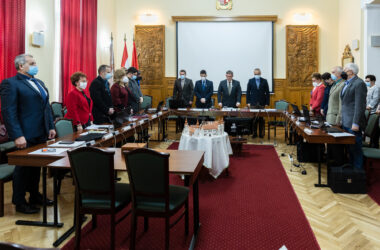 Kiemelt kép a Évi első ülésükön tárgyaltak a tatai képviselők című bejegyzéshez