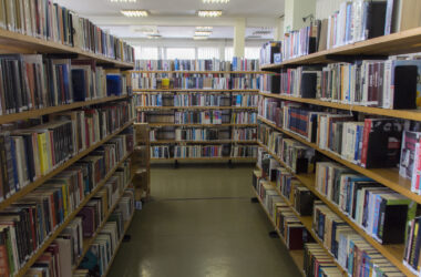 Kiemelt kép a Módosul a városi könyvtár nyitva tartása című bejegyzéshez