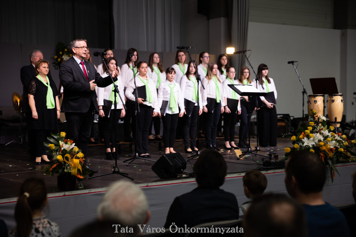 Kiemelt kép a Tavaszi Hangversenyen léptek fel a tatai zeneiskola növendékei című bejegyzéshez