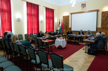 Kiemelt kép a Rendkívüli ülést tartottak a Városházán című bejegyzéshez