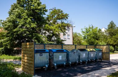 Kiemelt kép a Január 1-től az NHSZ Tatabánya Zrt. látja el városunkban a hulladékgazdálkodási feladatokat című bejegyzéshez