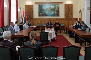 Kiemelt kép a A Versenyképes Járások Programról egyeztettek a kistérségi polgármesterek című bejegyzéshez