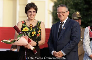 Kiemelt kép a Tata Városáért kitüntetés arany fokozatában részesült Dr. Nagy Erzsébet című bejegyzéshez