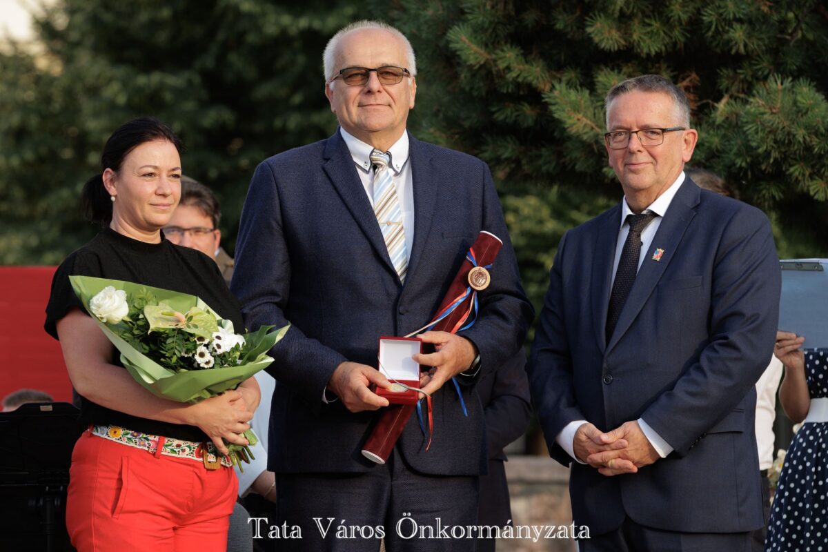 A díjátadás pillanata