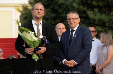 Kiemelt kép a Tata Városáért kitüntetés ezüst fokozatában részesült Portik László kovácsmester című bejegyzéshez