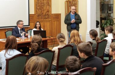 Kiemelt kép a Diák közmeghallgatást rendeztek a Városházán című bejegyzéshez