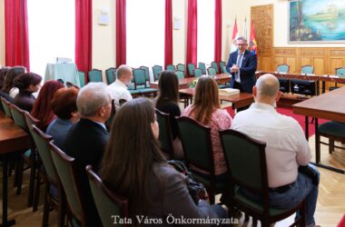 Kiemelt kép a Idén is tízen részesülnek az önkormányzat tanulmányi ösztöndíjában című bejegyzéshez