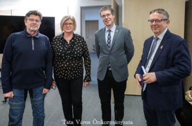 Kiemelt kép a Az Esterházy-kastély jövője is témája volt a Reviczky-esték márciusi programjának című bejegyzéshez